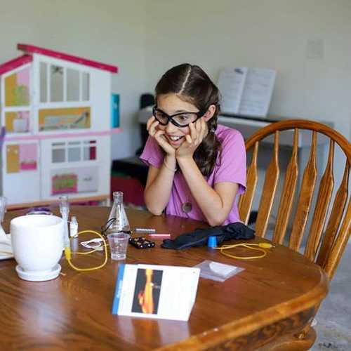 How to Encourage Curiosity in Kids Using Everyday Moments