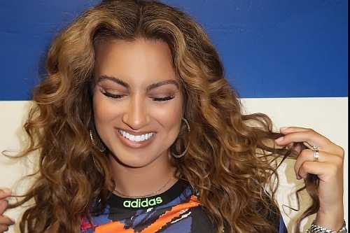 Tori Kelly Announces She’s Expecting First Child with Husband André Murillo - Y