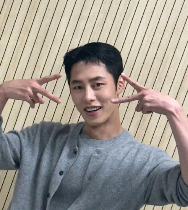 🥀MR. PERFECT                 IN DISGUISE 🥀   🎇🎇Susan’s adventure 🎇🎇     ...