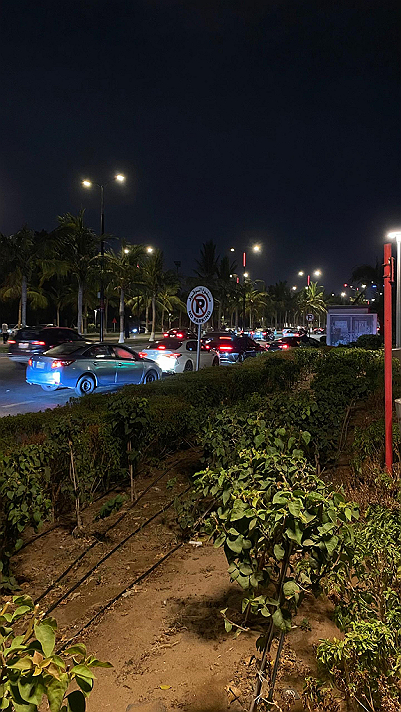 ‏في اليوم الواحد، أهذّب إييلس المرات