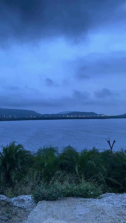 سَتكون حياتك أفضل عندماتُركز علىٰ نعمك بدًلا بسبب...