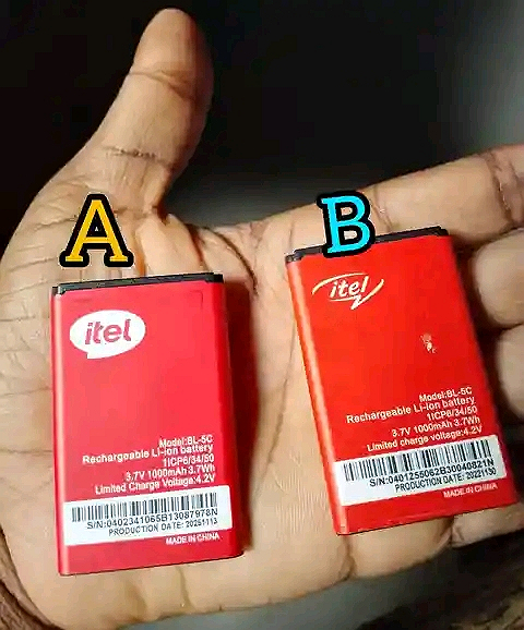 Between these two batteries, which one is original? 🤔💬🔋